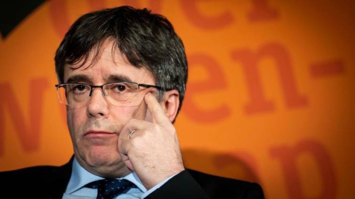 El 'bofetón' del presidente del Parlamento Europeo a Puigdemont, y en español
