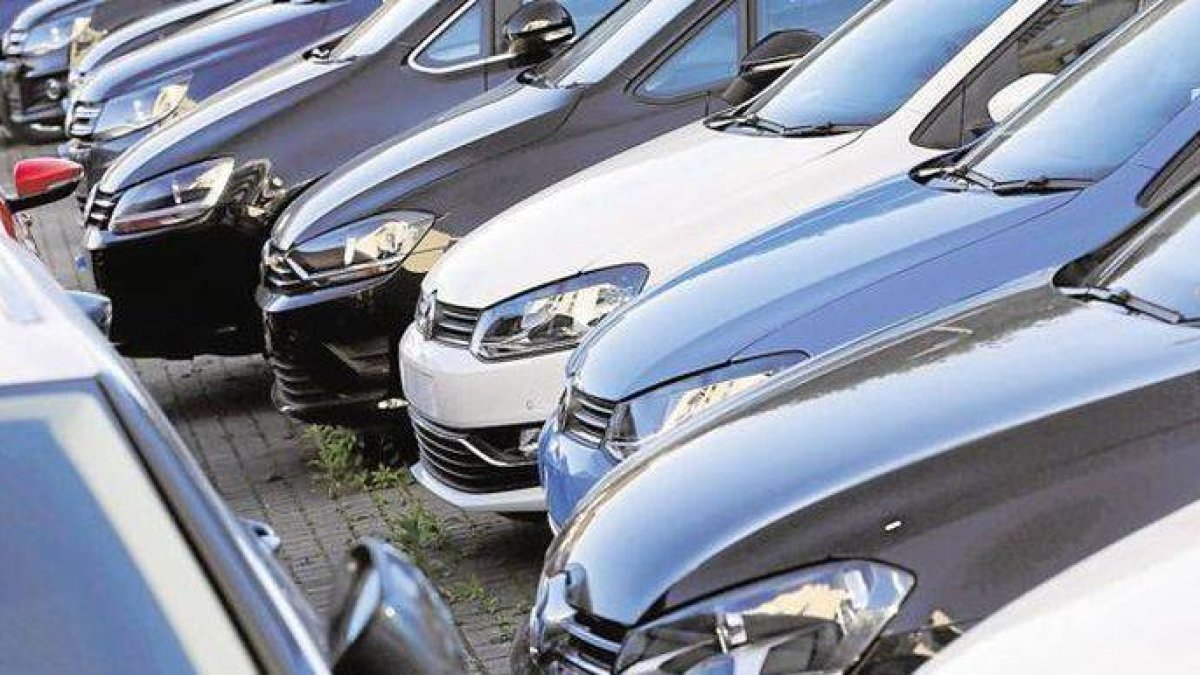 Las ventas de coches se dejan otro 31% en agosto