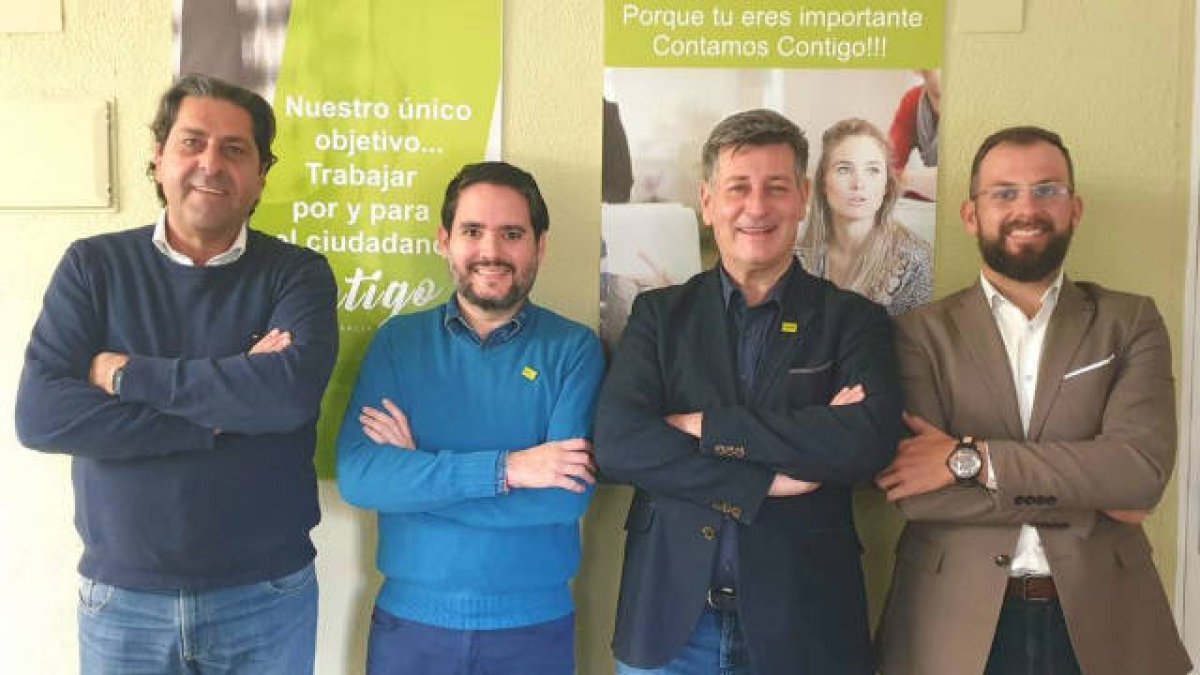 David Caballero con la formación Contigo