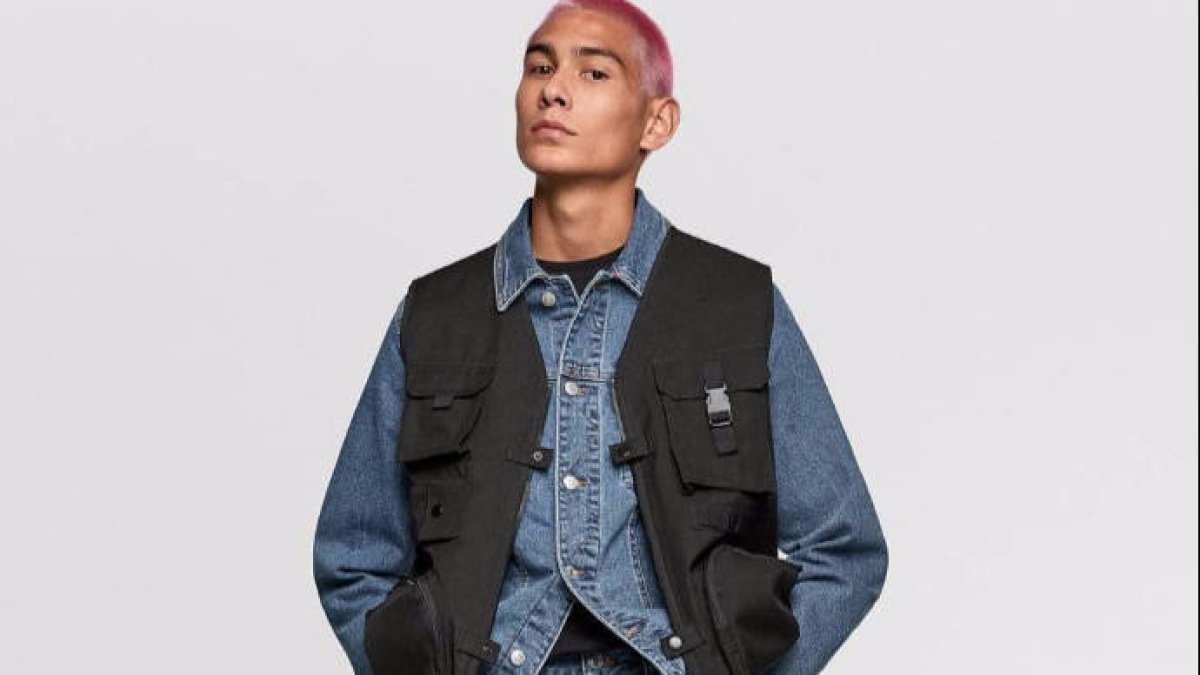 El chaleco de pescador se convierte en el accesorio de moda para el hombre