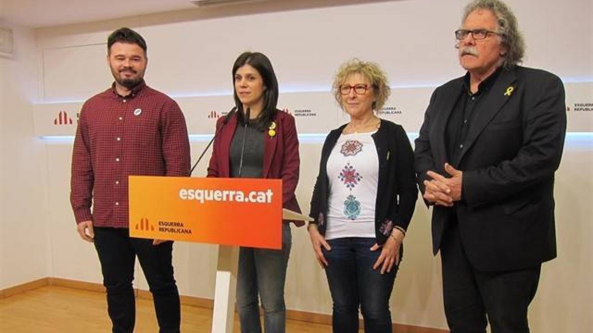 Rovira y Torra acorralan a Sánchez y le amenazan con hundir sus presupuestos
