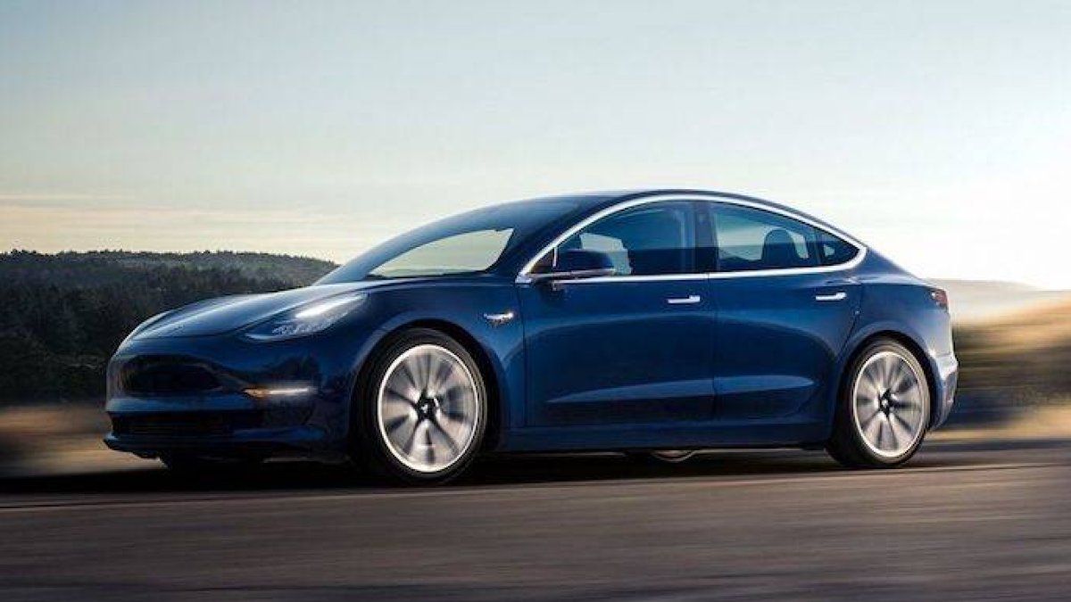 Tesla duplica sus ventas pero baja el precio de sus coches para no frenarse