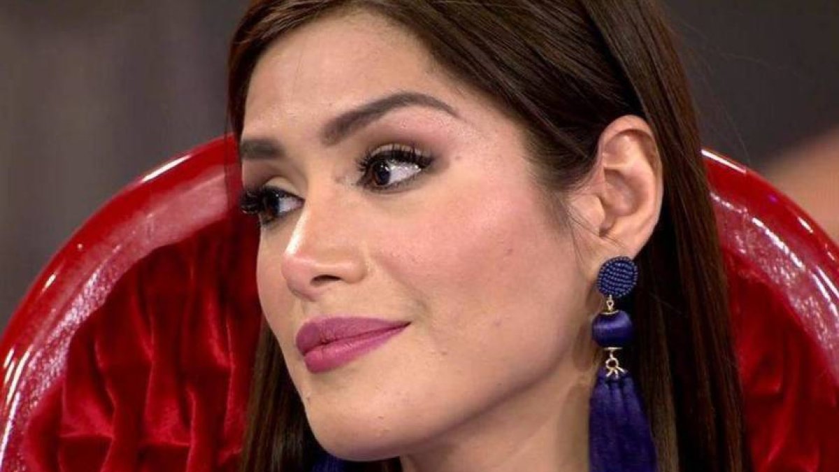 Miriam Saavedra entra como una reina en