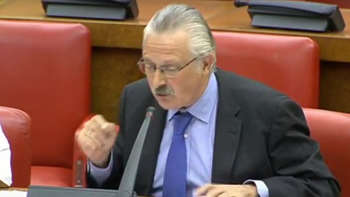 El portavoz del PSOE en la Comisión de Interior, Antonio Trevín.