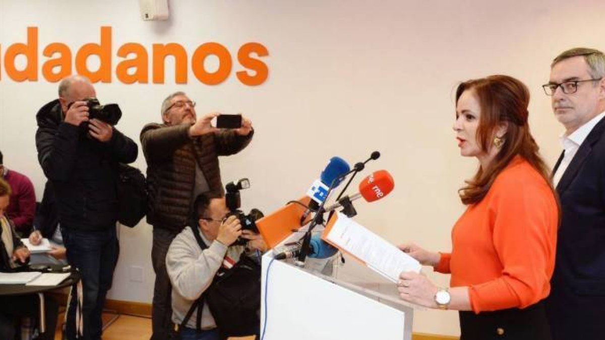 Silvia Clemente, junto al número dos de Cs, José Manuel Villegas, en el acto de presentación de su candidatura a las primarias.