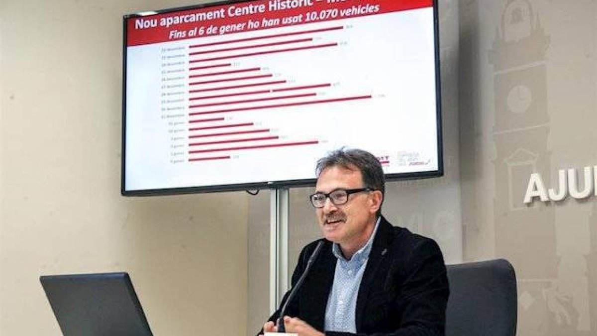 El concejal de Movilidad y presidente de la  EMT, Giuseppe Grezzi
