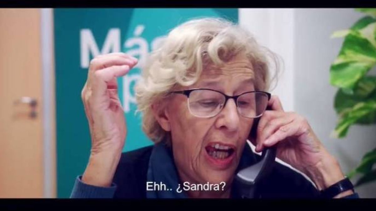 Carmena, al teléfono, para salvar a Errejón.