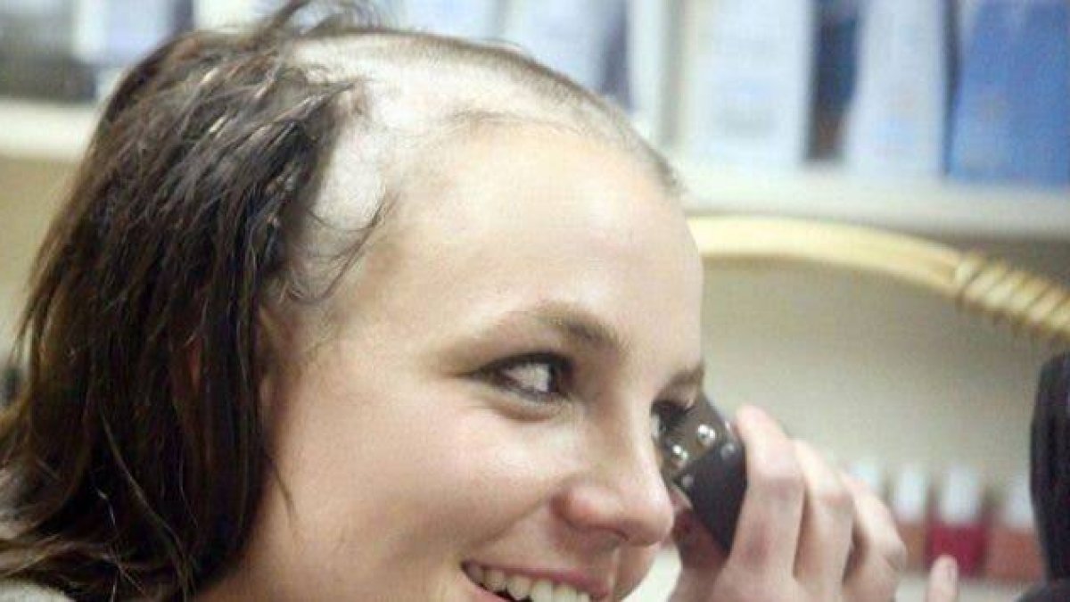 El impactante motivo que llevó a Britney Spears a raparse el pelo en 2007