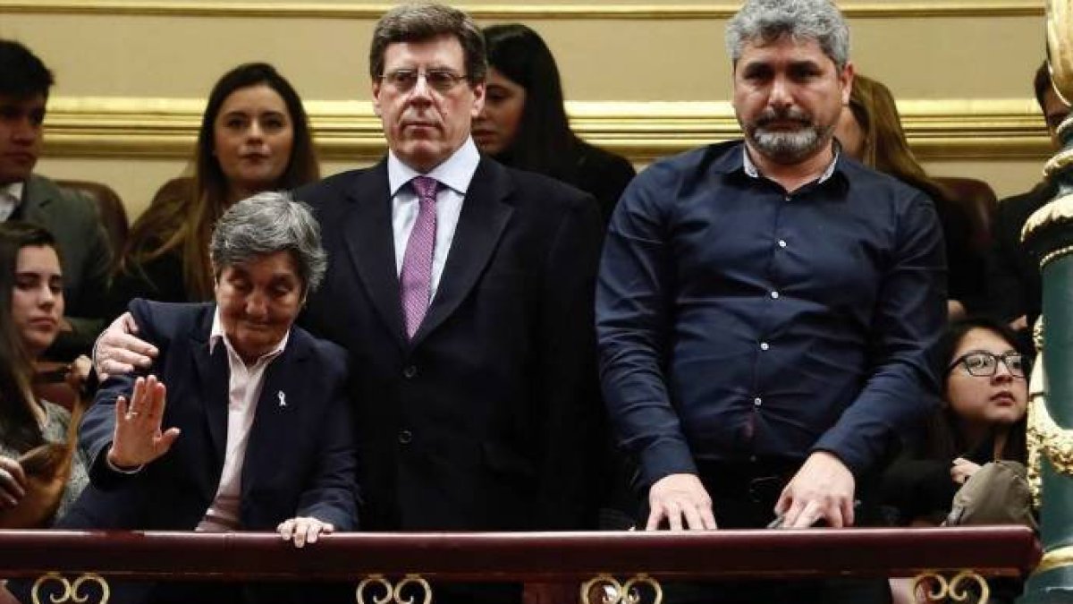 Juan Carlos Quer y Juan José Cortés, en el Congreso el día que se debatió la derogación de la prisión permanente revisable que defiende la izquierda parlamentaria.