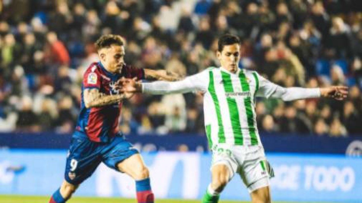 El Levante toca fondo a la espera del cambio de entrenador