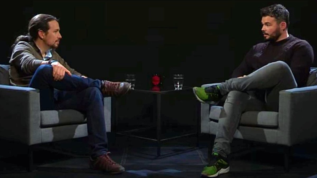 Pablo Iglesias y Gabriel Rufián, en la tele de Podemos.