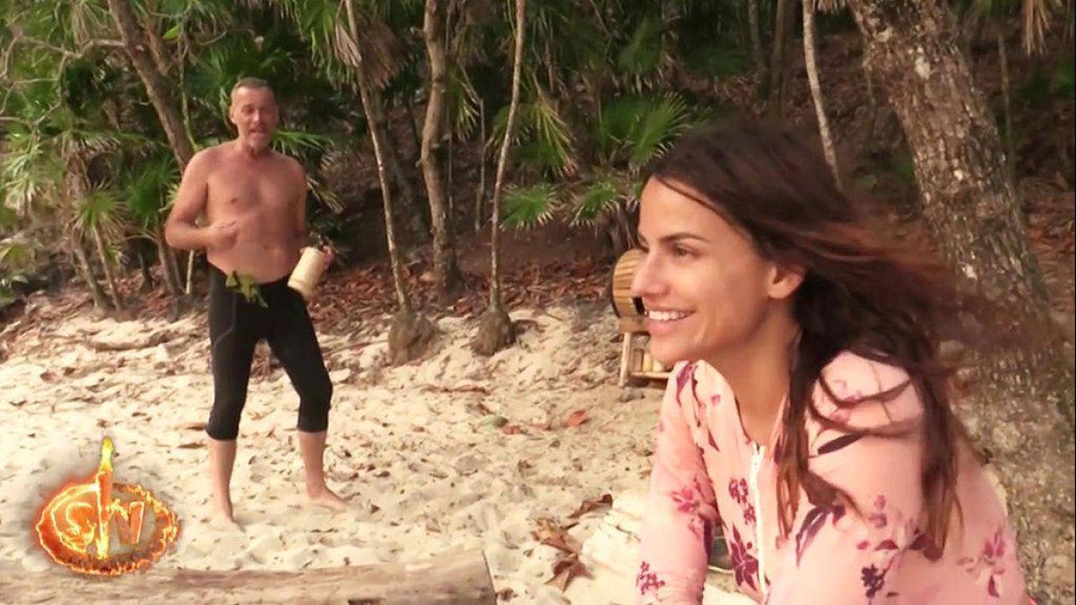 Mónica Hoyos, en la isla de SV, cerca de Lozano