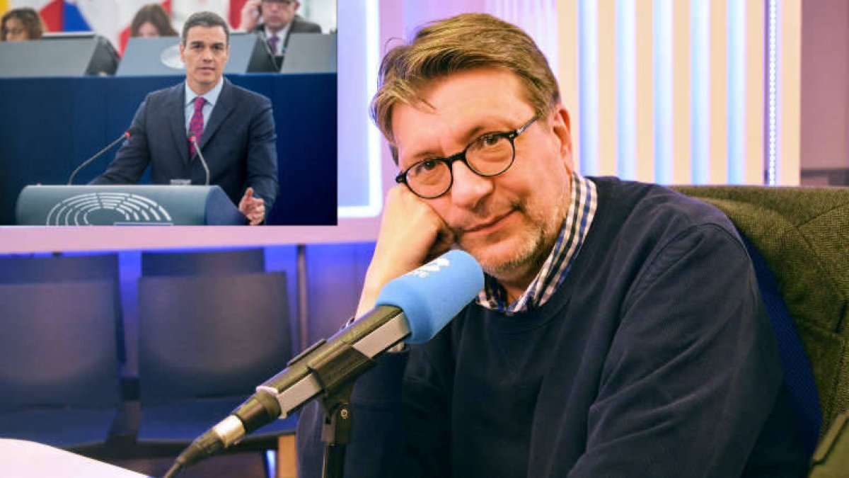 Ignacio Camacho, junto a Sánchez