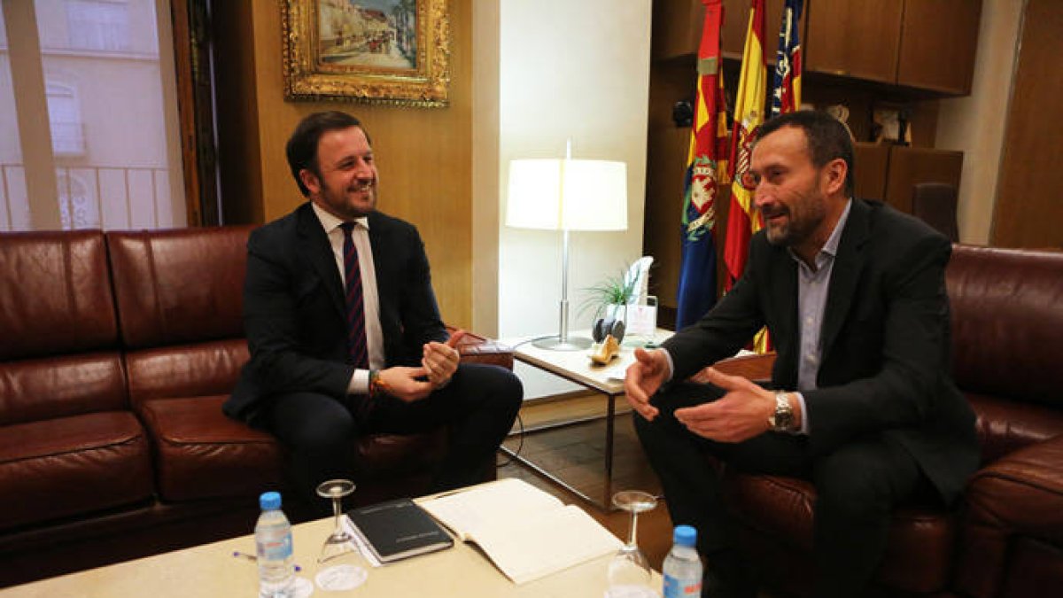 Pablo Ruz y Carlos González, los favoritos para alcanzar la Alcaldía.