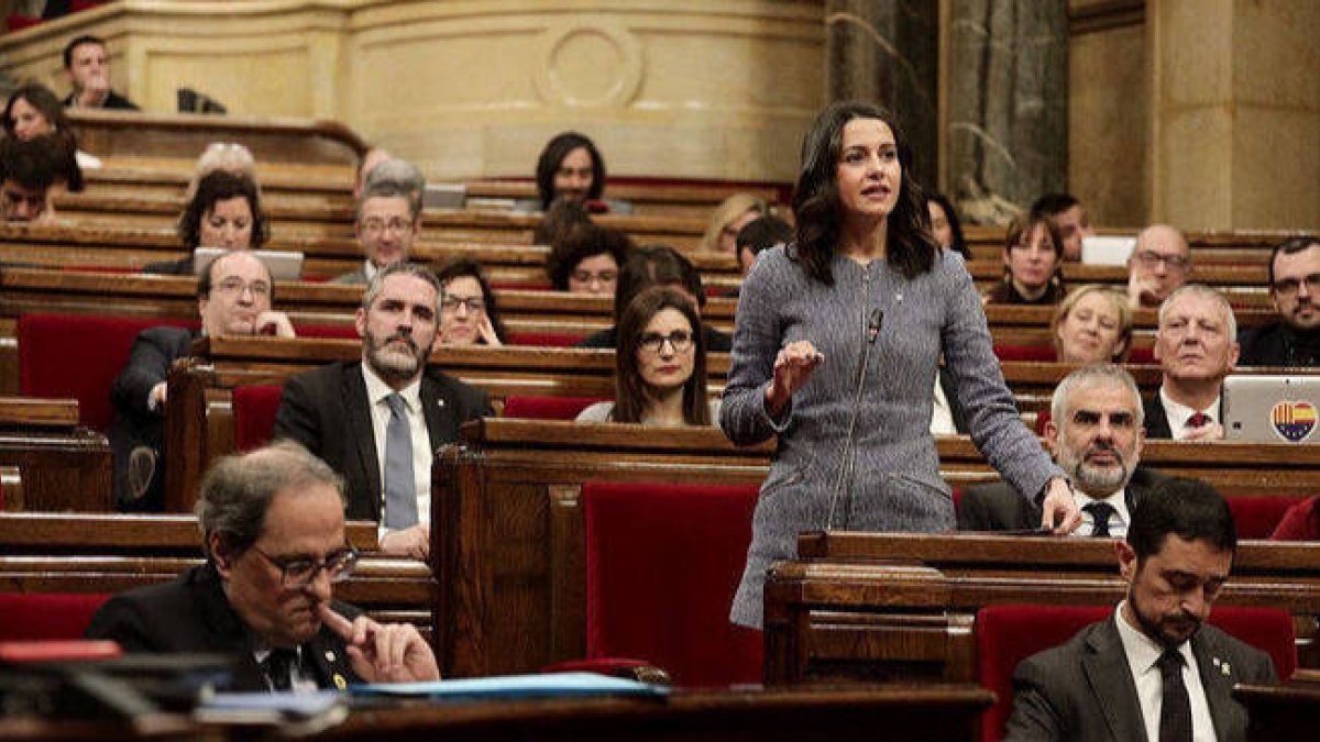Arrimadas arrincona y pulveriza a Torra por su