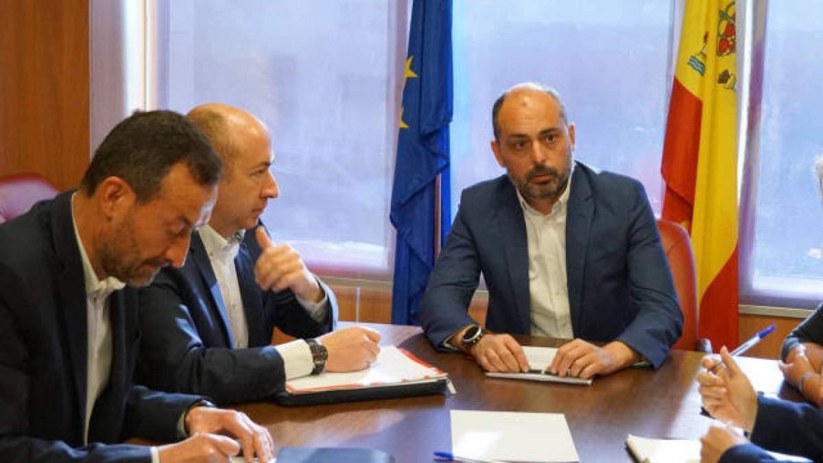Los dirigentes socialista han elaborado un documento sobre el agua