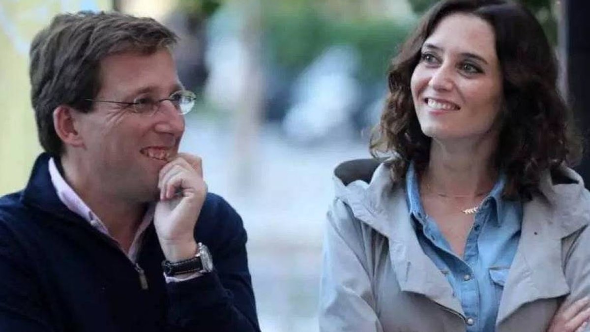 Martínez-Almeida con la candidta a la Comunidad de Madrid, Isabel Díaz Ayuso