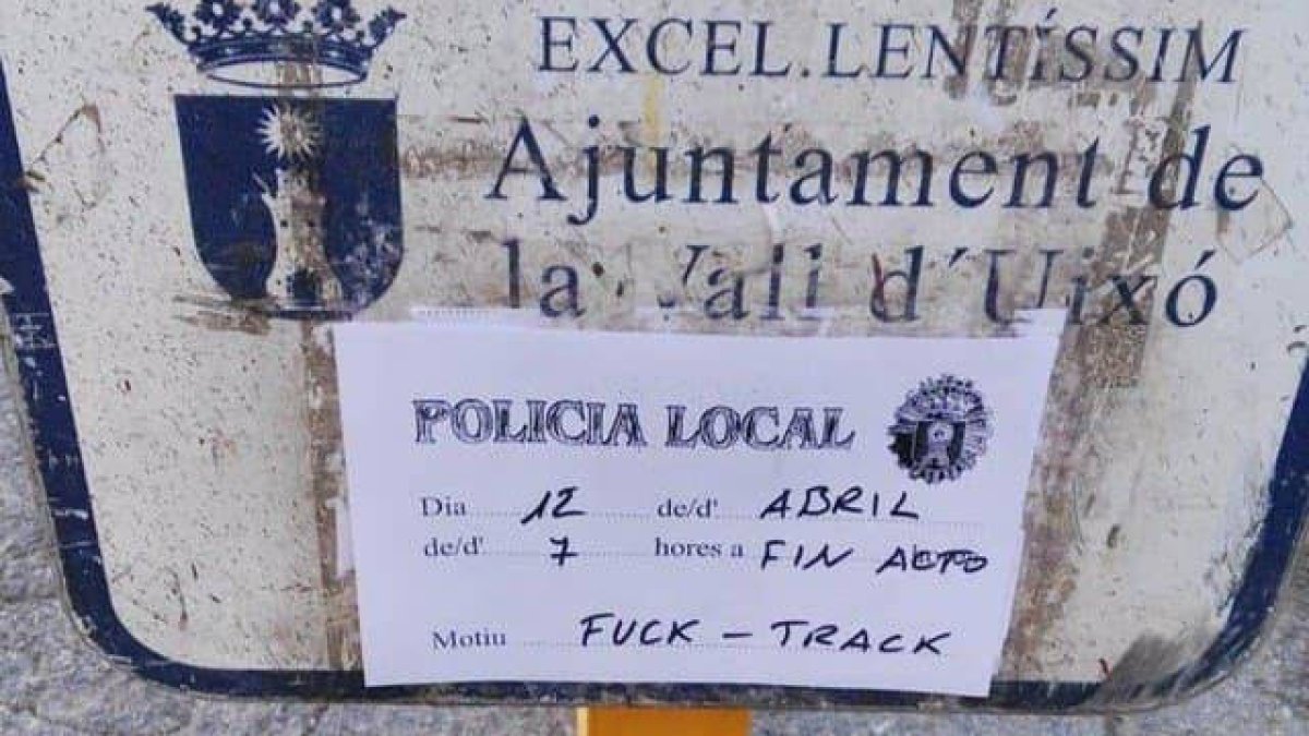 Cartel con el mensaje de