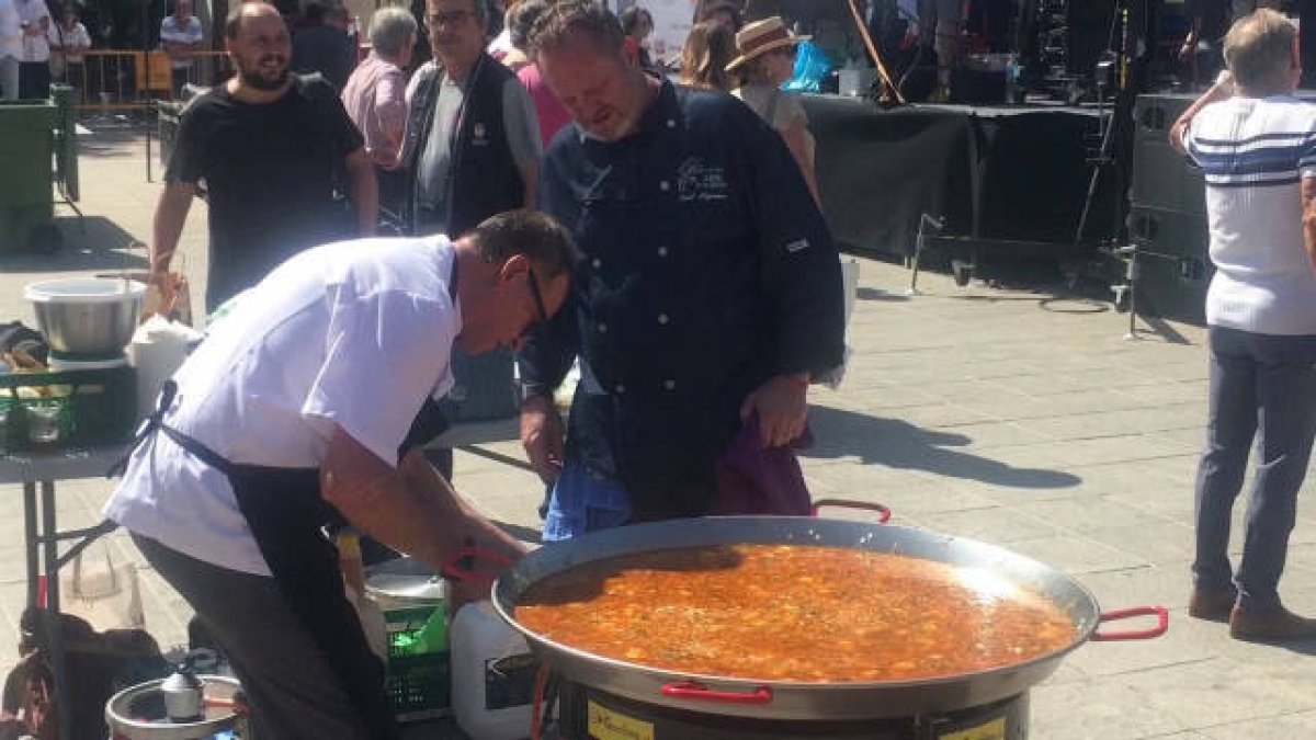 Foto de la celebración del Día Mundial de la Paella