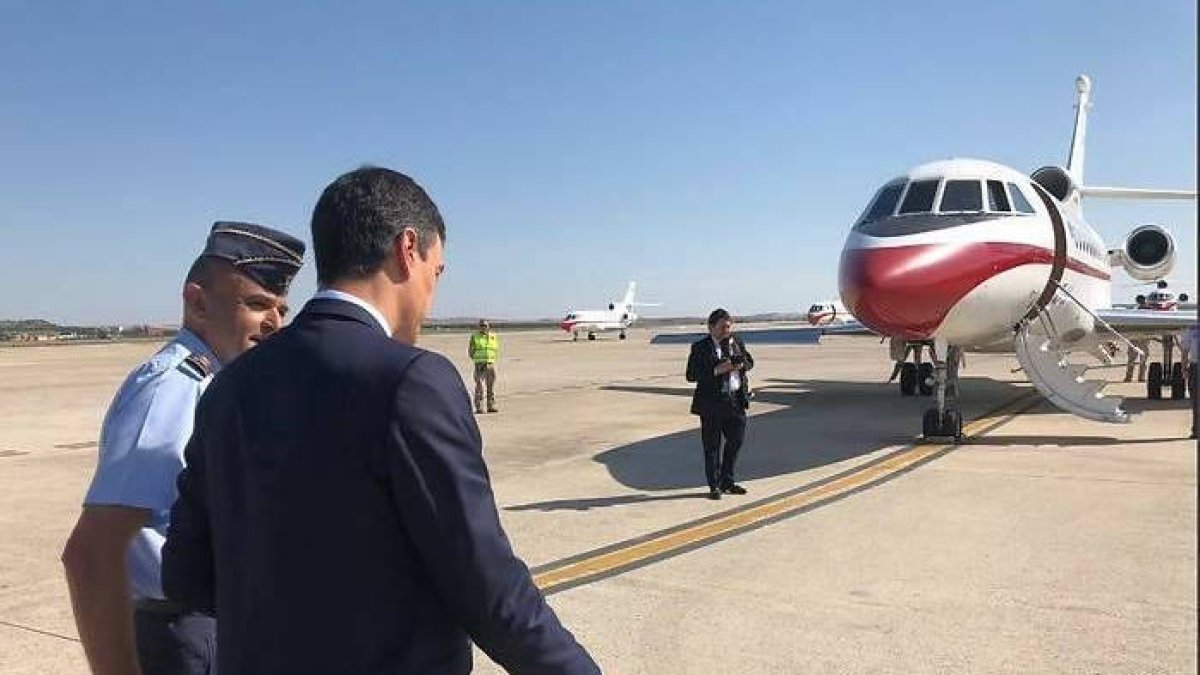 Moncloa insiste: ir en avión a Benicásim o a una boda es de 