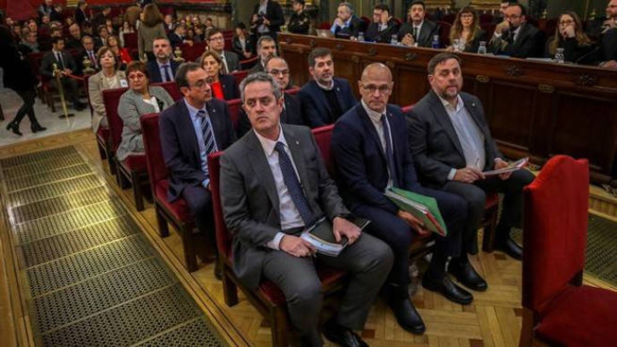 Los doce del
