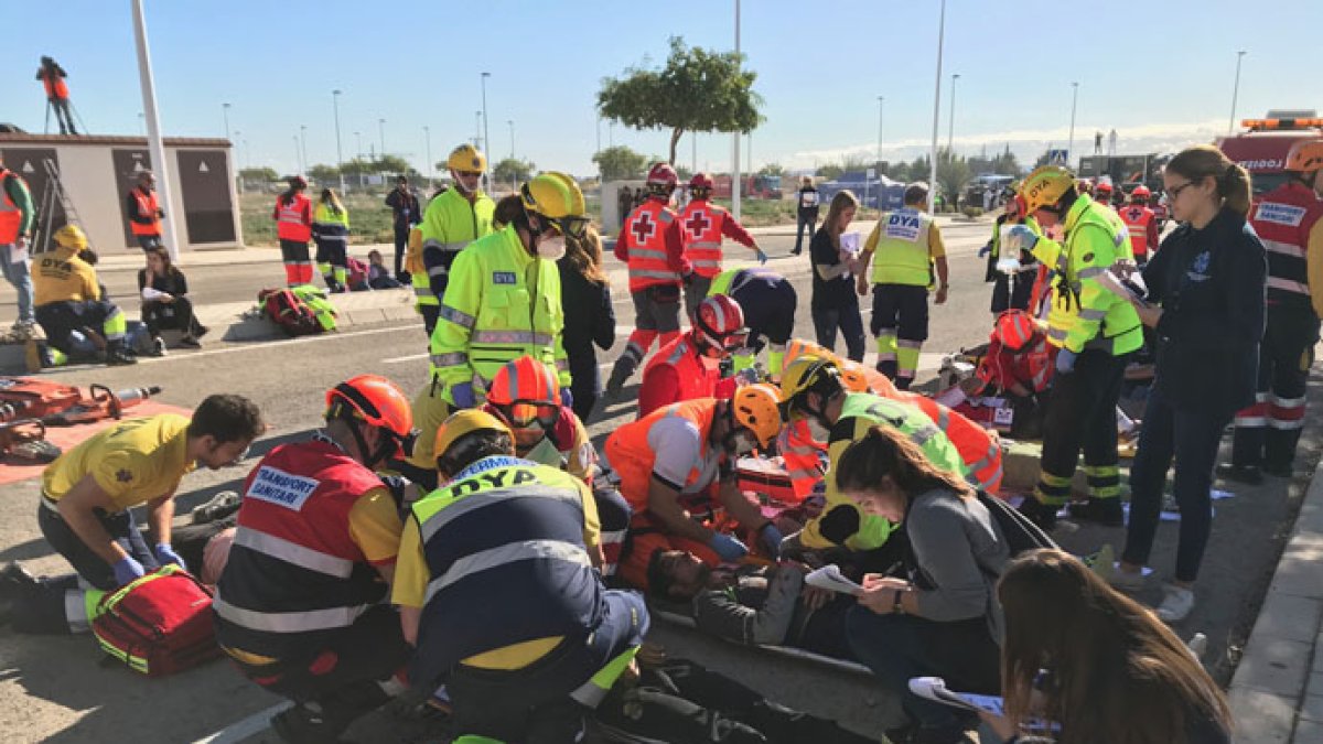 Escenas de gran realismo en el simulacro de accidente aéreo.