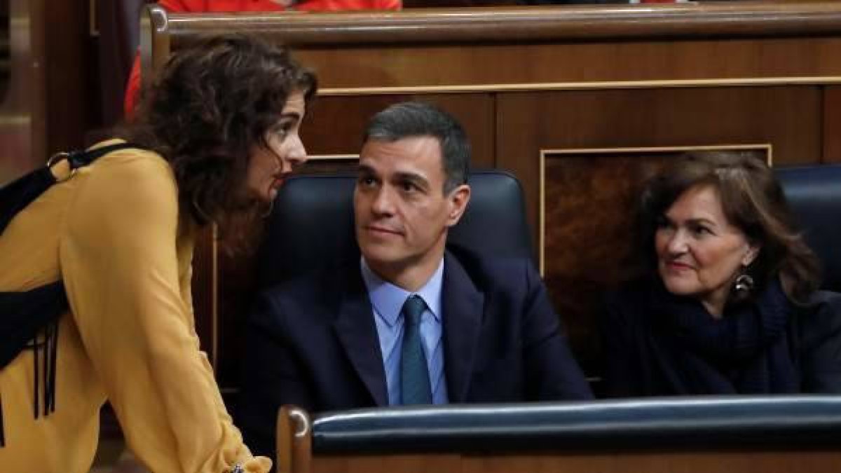 Sánchez agranda el ‘agujero negro’ fiscal hasta los 37.000 millones