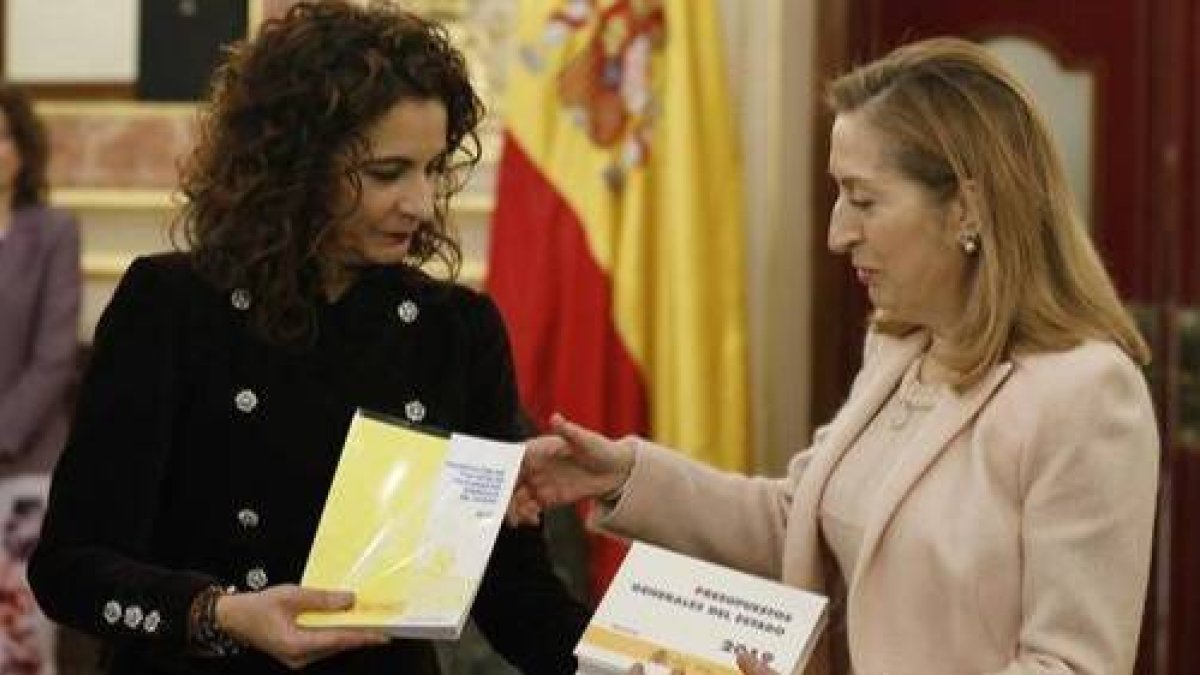 Sánchez trata de ganarse al separatismo regando de millones Cataluña
