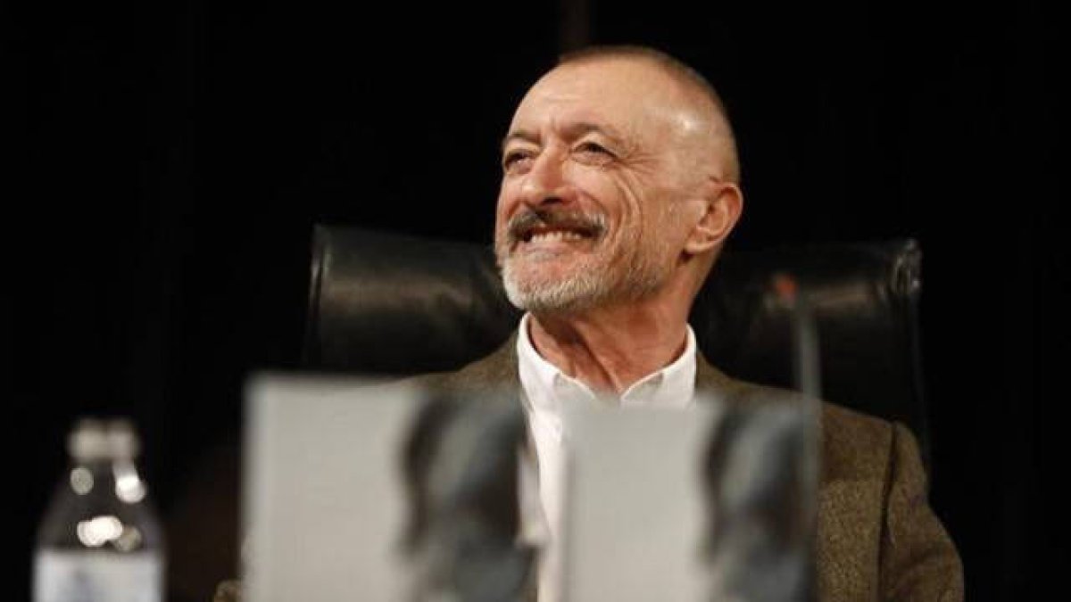La aclamada descripción que ha hecho Pérez Reverte de la bandera de España