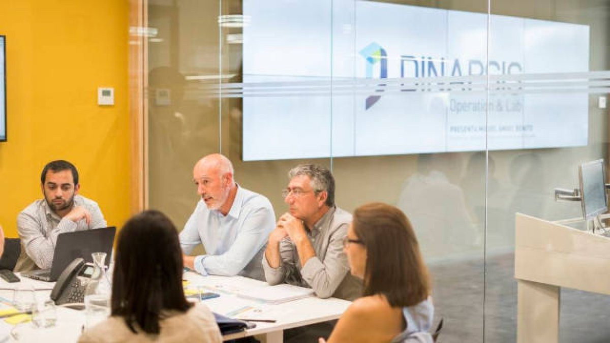 Dinapsis cumple dos años