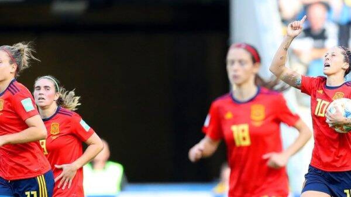 España, líder de grupo tras su primera victoria en un Mundial