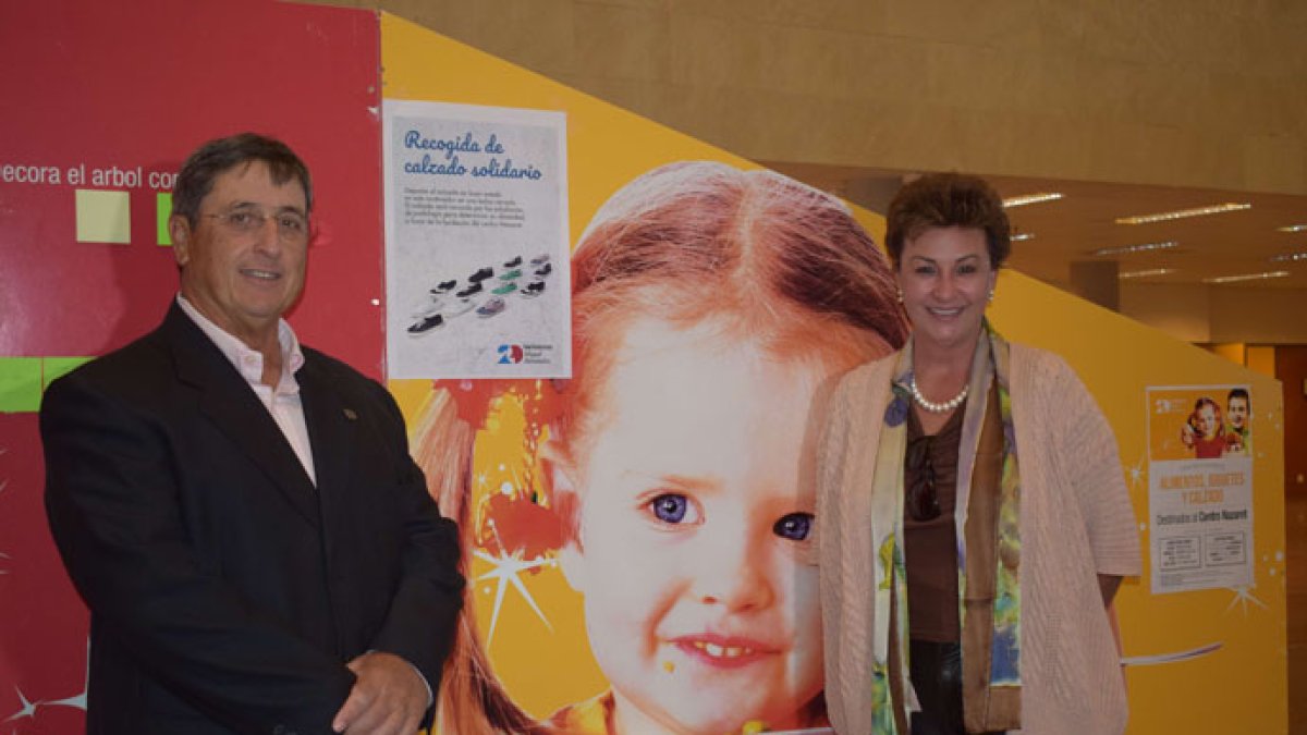 El rector Jesús Pastor y María Teresa Pérez Vázquez.
