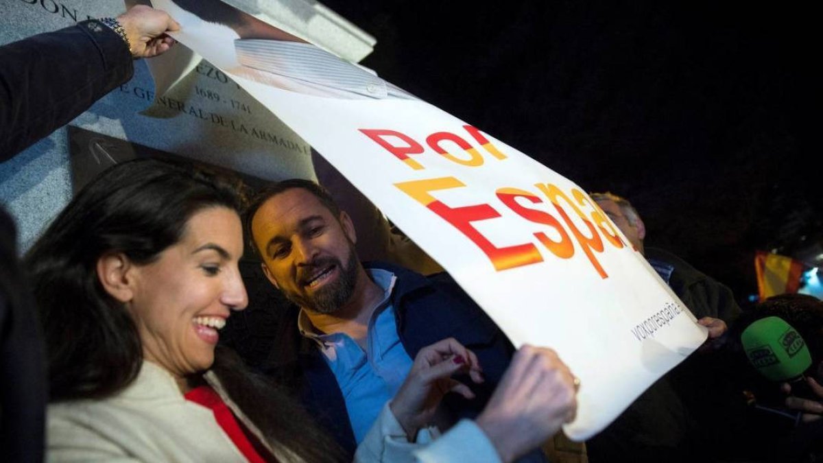 Vox y Rocío Monasterio sorprenden con un insólito inicio de campaña en Madrid