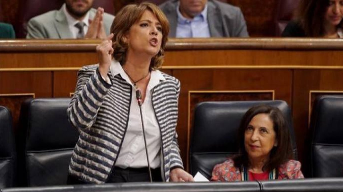 La ministra de Justicia, Dolores Delgado, en una de sus agrias intervenciones en el Congreso.