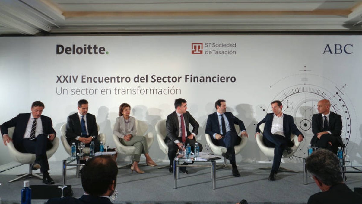 Las advertencias de Deloitte y el Banco de España sobre la economía nacional