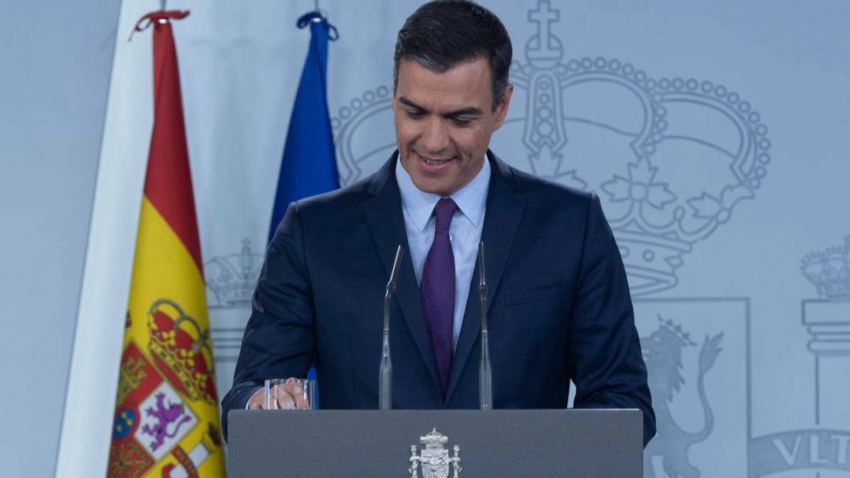 Losantos suelta la bomba en antena y pide a Casado y Rivera que voten a Sánchez