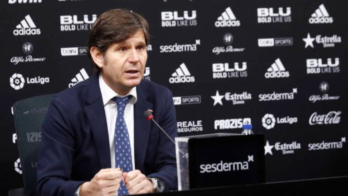 Mateu Alemay, el hombre ideal para tirar pelotas fuera