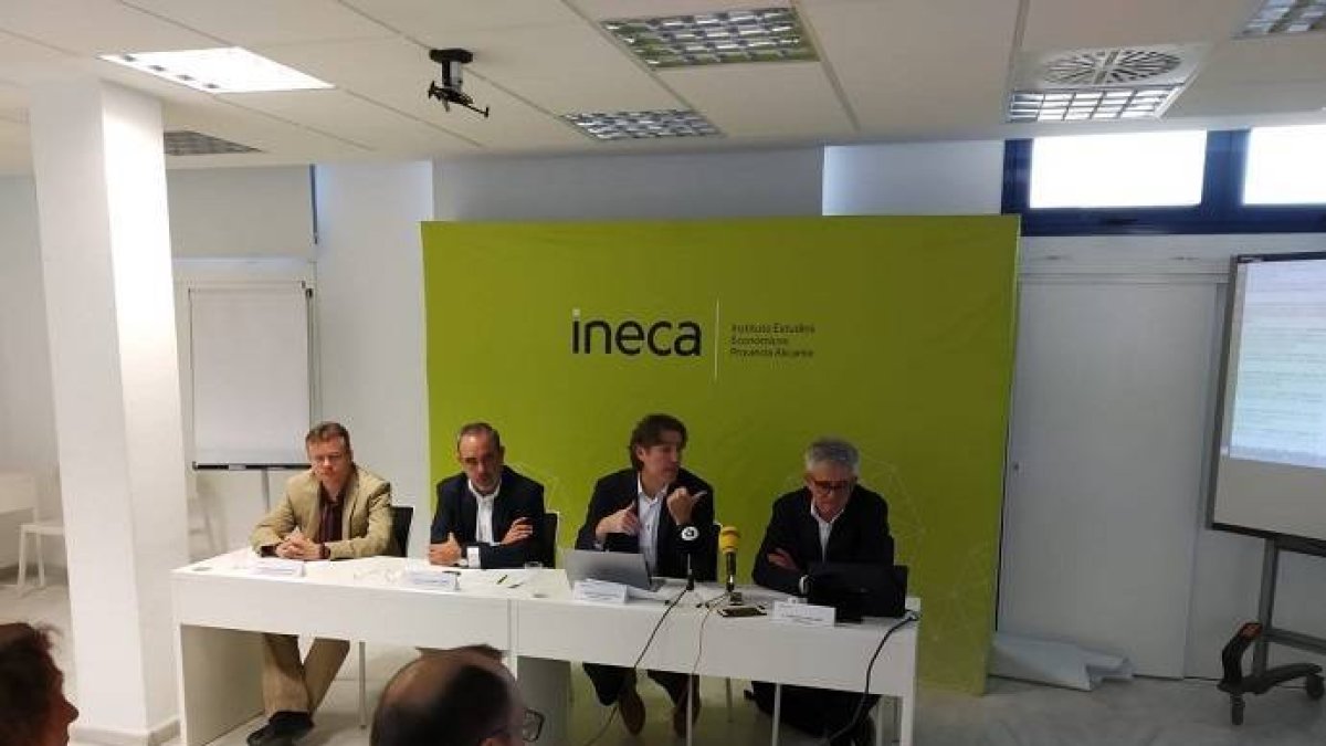 INECA alerta de que Alicante ha perdido un 5% de población activa en 9 años