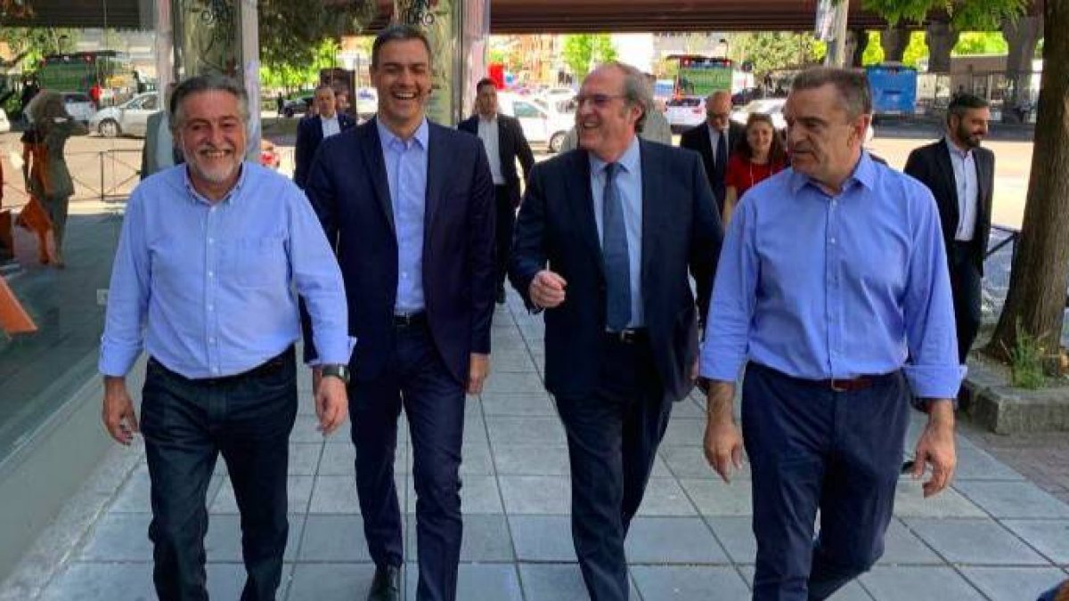 Pedro Sánchez, este lunes de paseo electoral por Madrid.