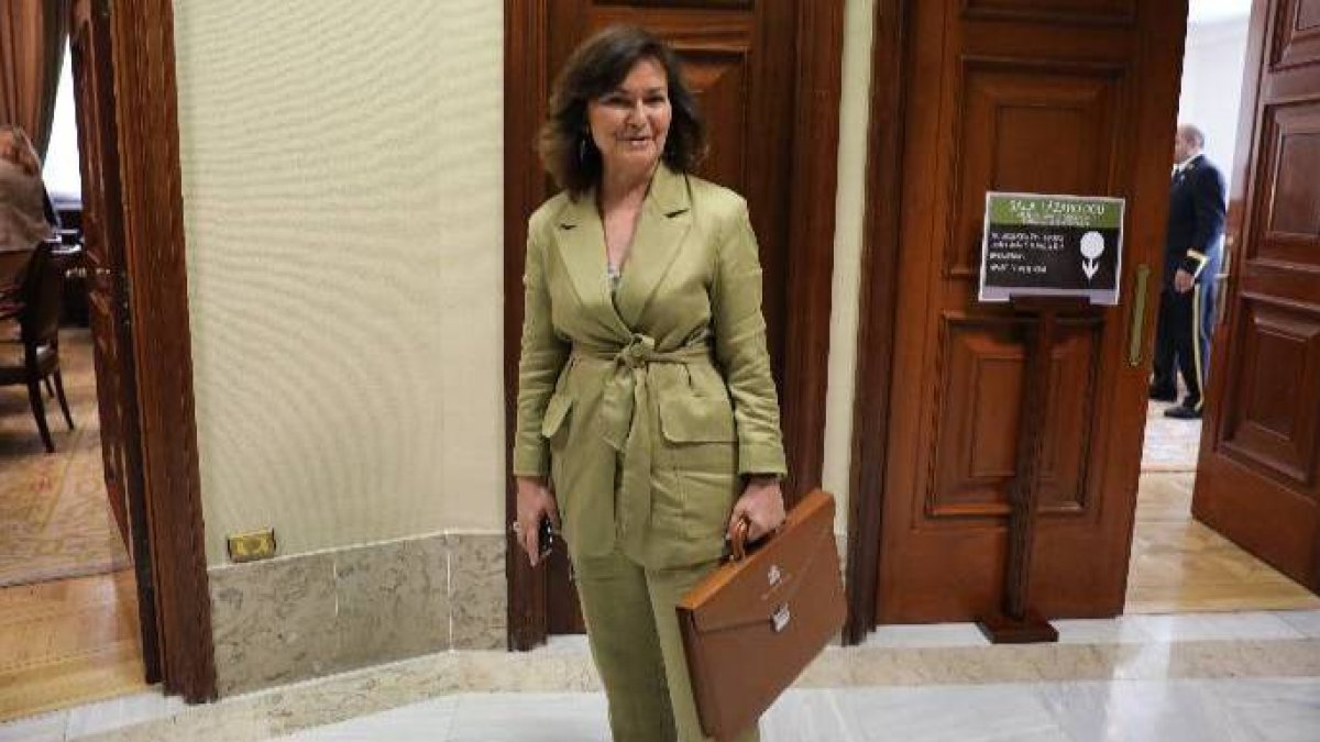 Carmen Calvo, este lunes tras acreditarse como diputada en el Congreso.