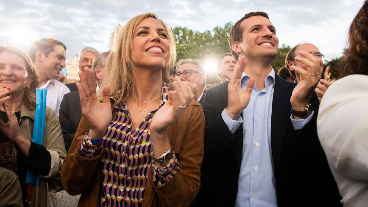 Casado y su mujer durante un acto este fin de semana.