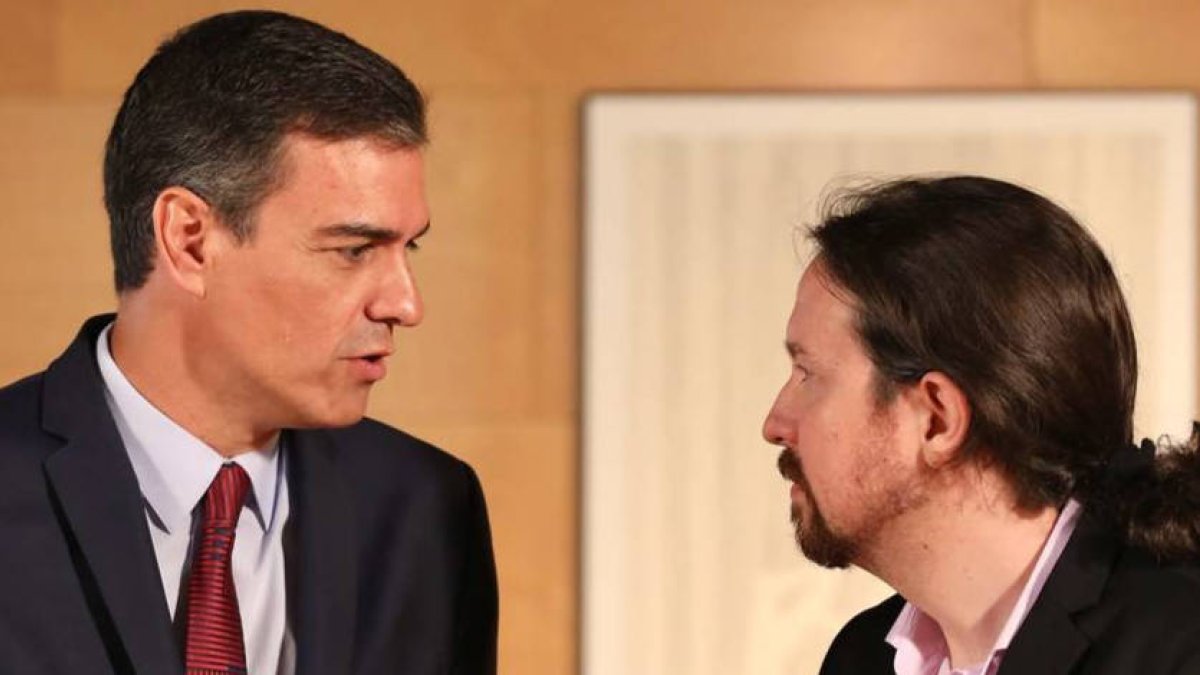 Sánchez e Iglesias antes de su reunión de este martes en el Congreso.
