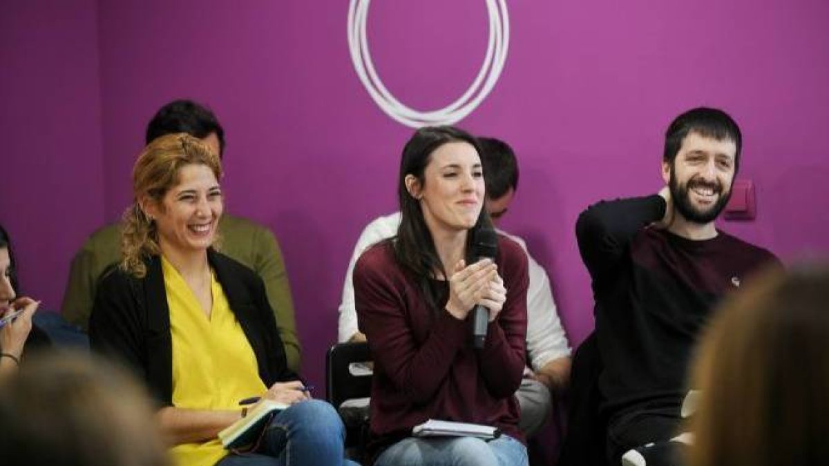 Irene Montero, muy sonriente, en un acto de Podemos.