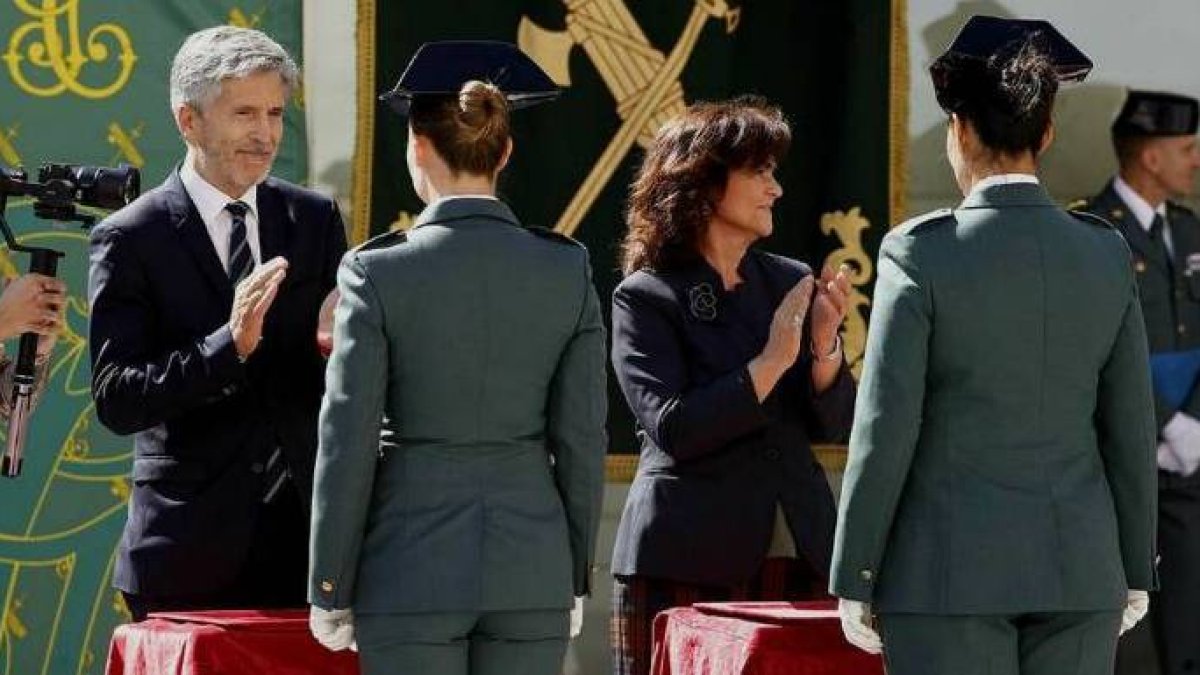 Marlaska y Carmen Calvo, en un acto de la Guardia Civil.