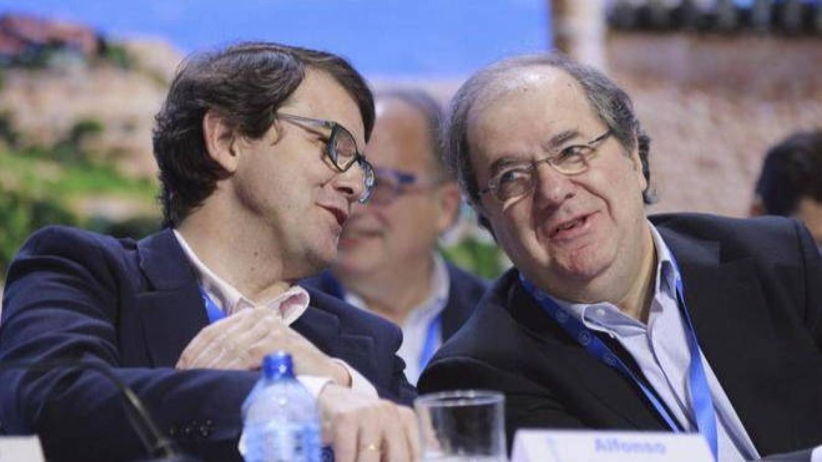 Herrera vuelve para poner orden en la crisis del PPCyL con Mañueco desbordado