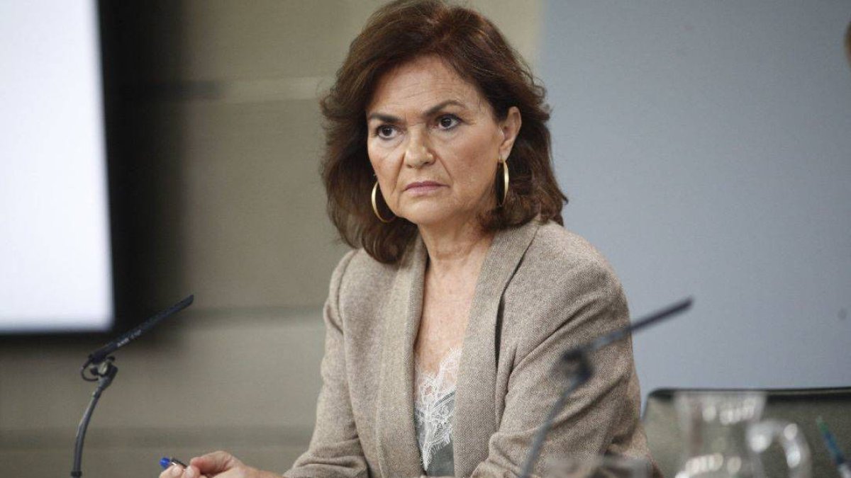 Carmen Calvo es ministra de Igualdad en funciones, además de vicepresidenta del Gobierno