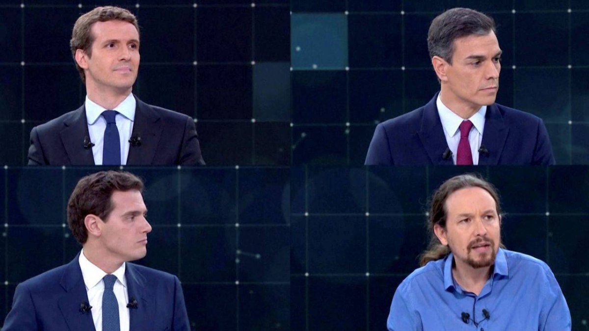 Casado y Rivera dan tal repaso a Sánchez que tiene que pedir refuerzos a Ábalos
