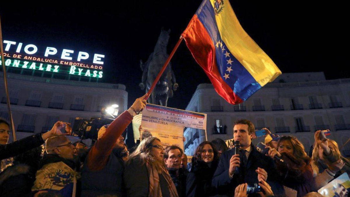 Casado, en la concentración de apoyo a Venezuela en Sol