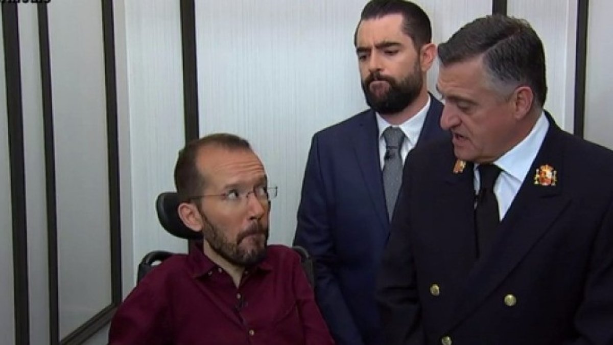 La respuesta más ordinaria de Pablo Echenique deja a Wyoming fuera de combate