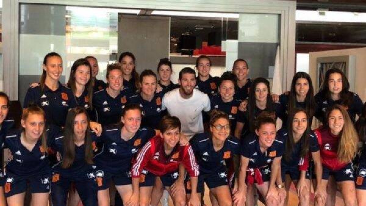 Sergio Ramos: “El fútbol femenino tiene que estar a la misma altura que el masculino”
